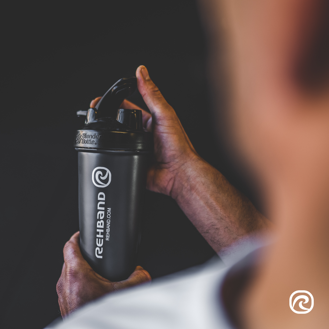 Rehband x BlenderBottle® Classic™ 820ml (28 oz)